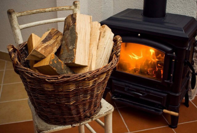 ТОП 12 лучших печей для отопления дачного дома на дровах