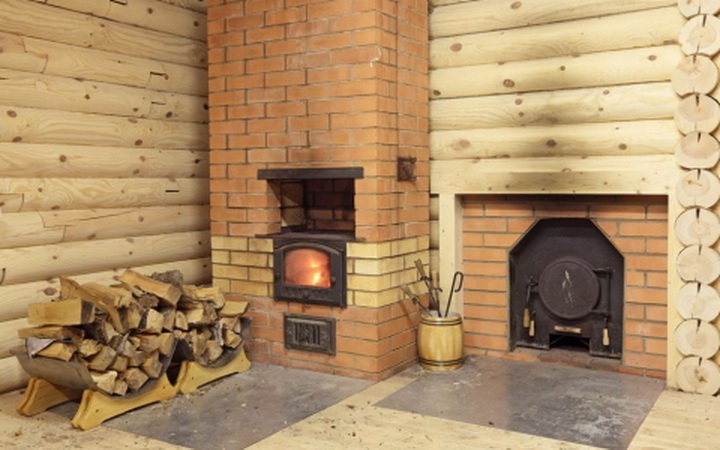 Как правильно установить печь в деревянном доме